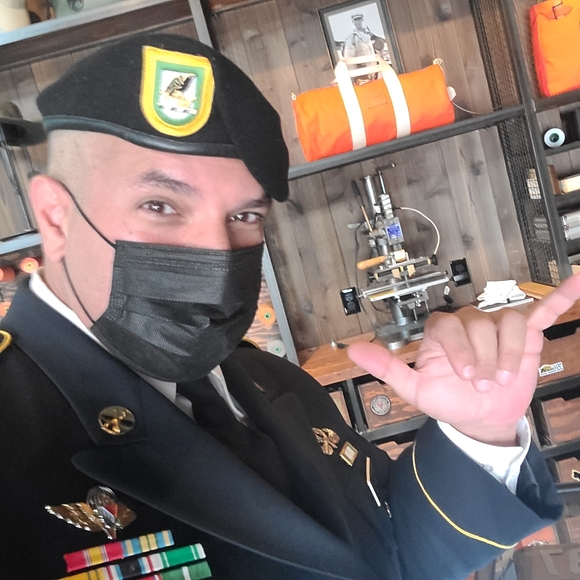 Meet your Posher, Jared - Picture 2 of 5